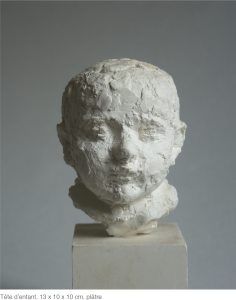 Tête d’enfant, 13 x 10 x 10 cm, plâtre